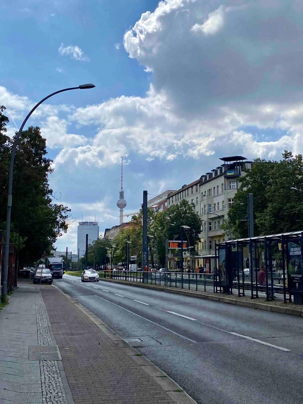 Central Studio In 5 Minutes To Alexanderplatz Berlin Bagian luar foto